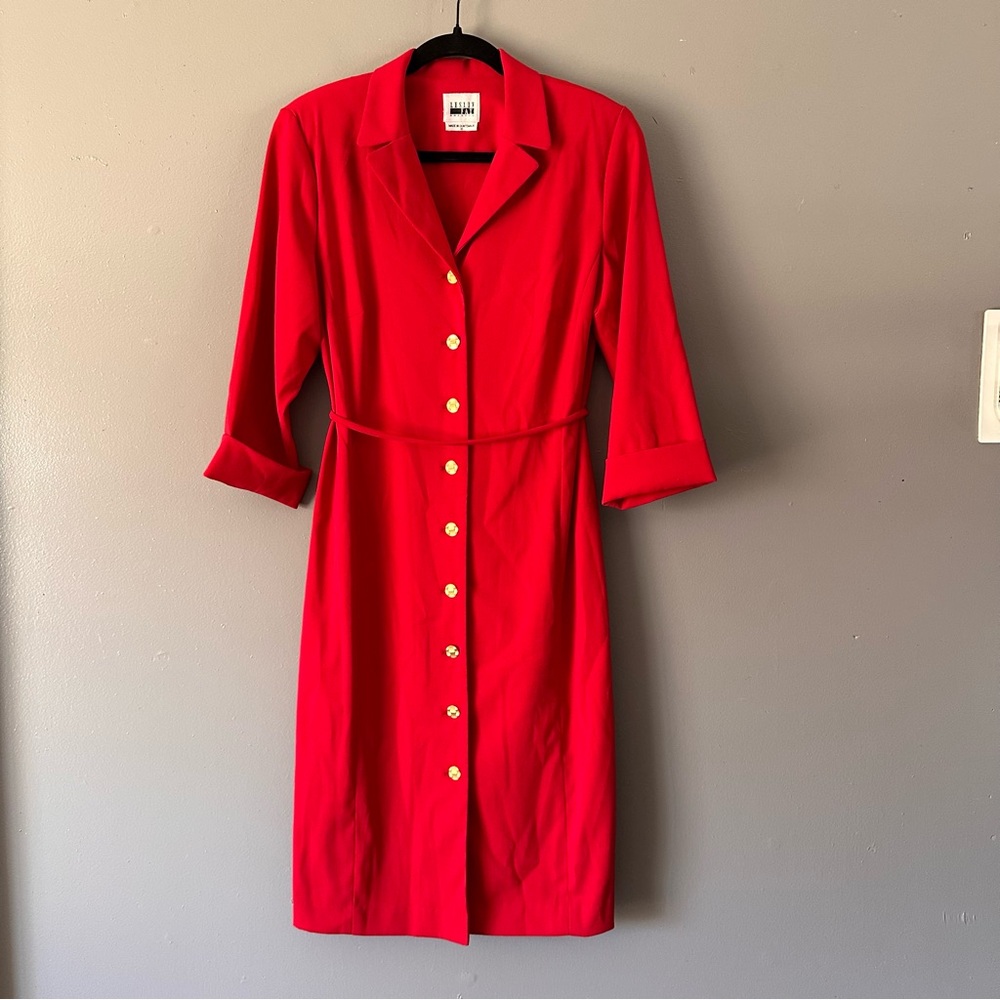 Vintage 1980s Leslie Fay Dress Belted Button Down Midi Shirt Dress | Red + Gold